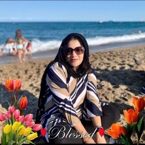 Meet your Posher, Nafeza